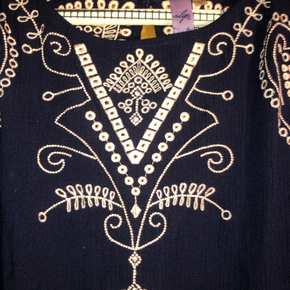 Boho Alya embroidered blouse - Picture 4 of 4